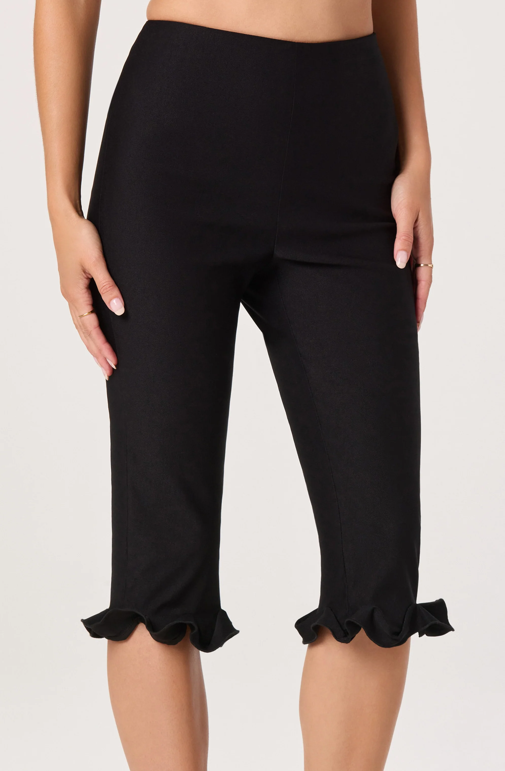 Amalie Ruffle Hem Capri Pants 5