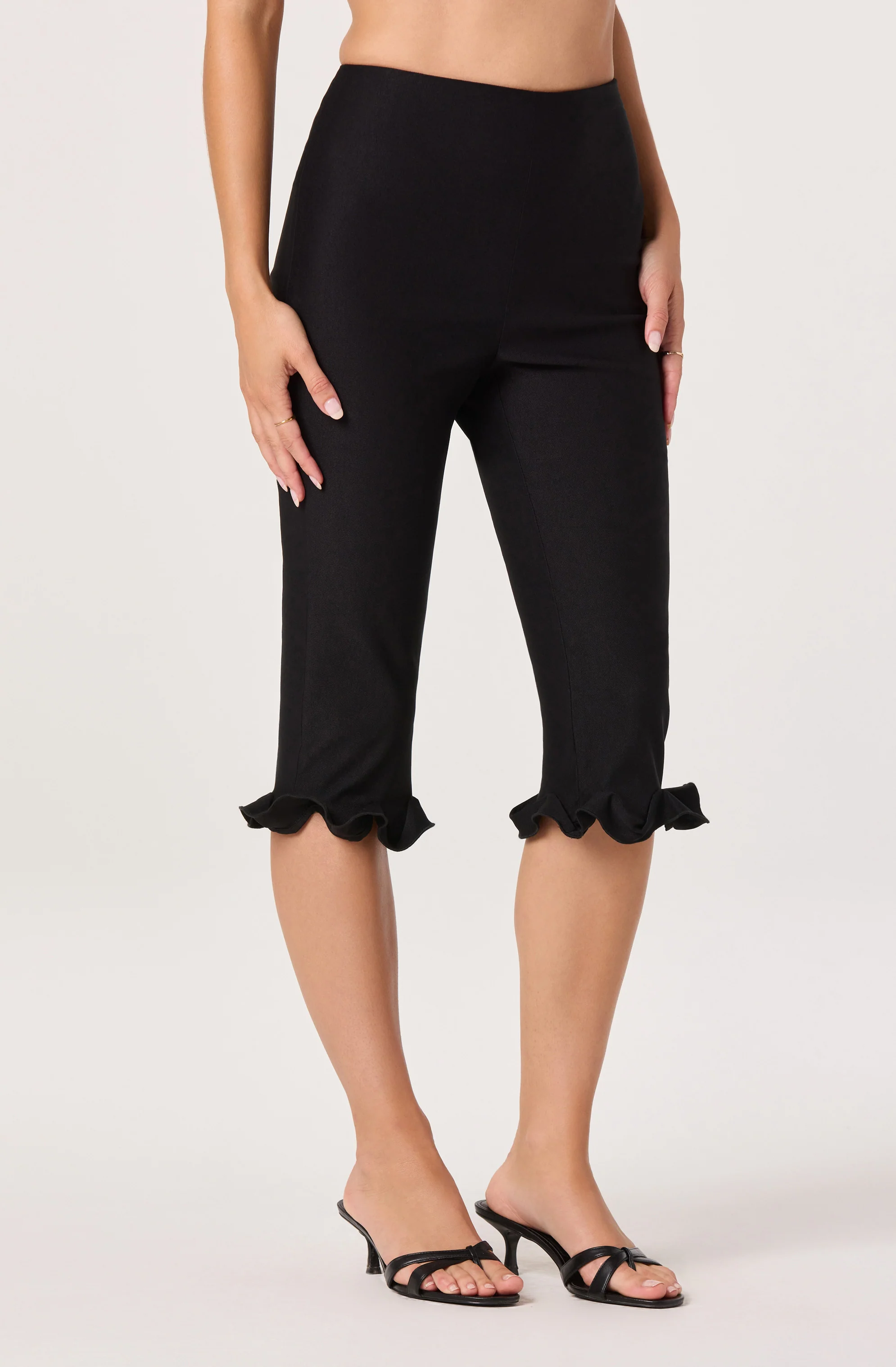 Amalie Ruffle Hem Capri Pants 7