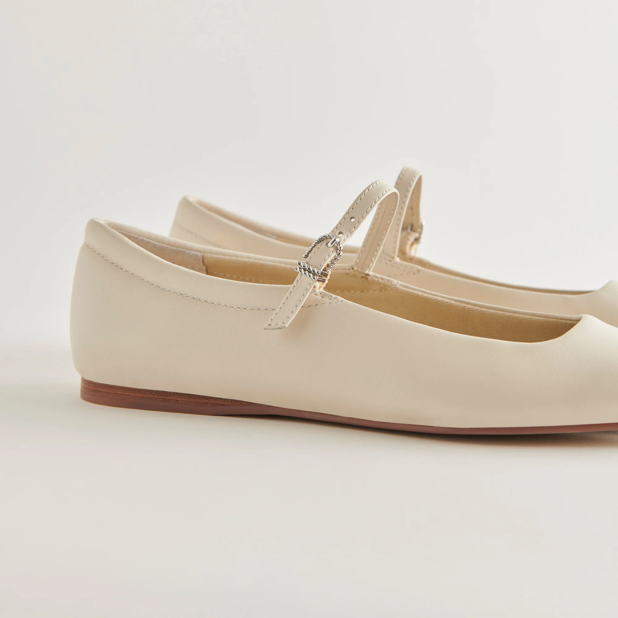 Reyes Ballet Flats Ivory Leather 20